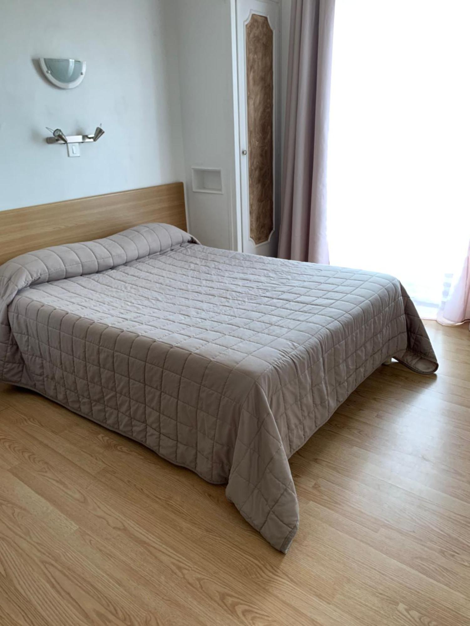 Hotel Le Canetois Dış mekan fotoğraf